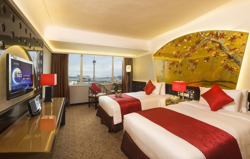 Quarto com 2 Camas de Solteiro e Vista do Mar
