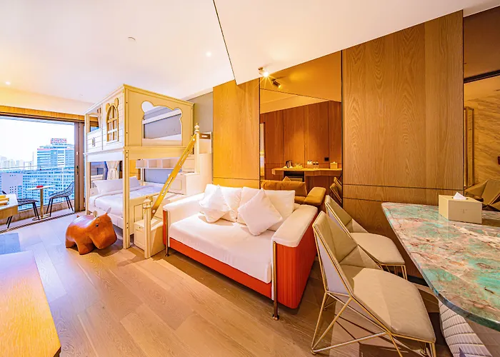 Yoho Treasure Island Hotel